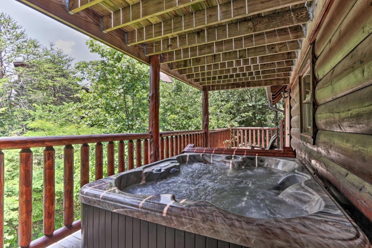 Pigeon Forge Getaway With Covered Patio And Hot Tub! Exterior foto